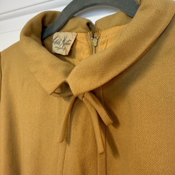 Vintage Elegant Mustard Short Sleeve Dress - Picture 2 of 8